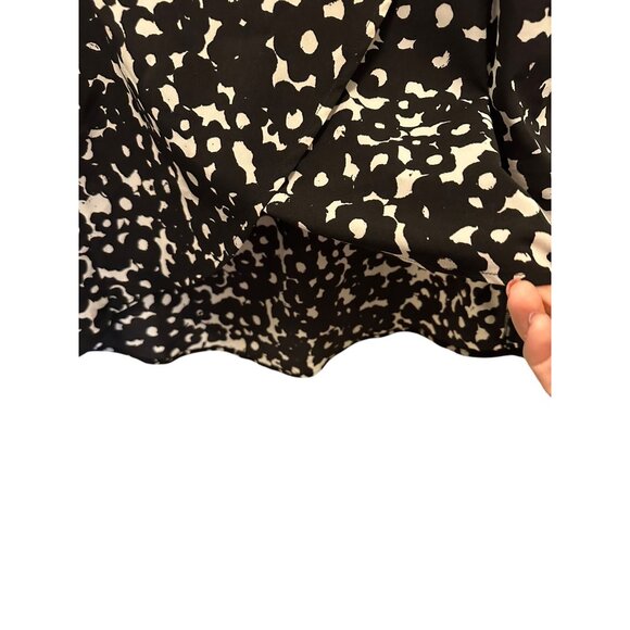 Cabi Black & White Abstract Print Womens Midi Skirt Size M Lightweight Hi-Lo - Picture 2 of 8